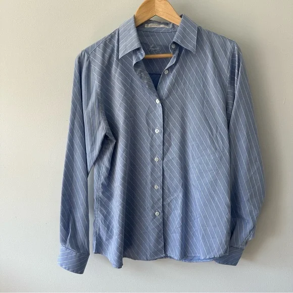 Foxcroft Button Down with Wear on the back (See Picture) - Picture 1 of 8